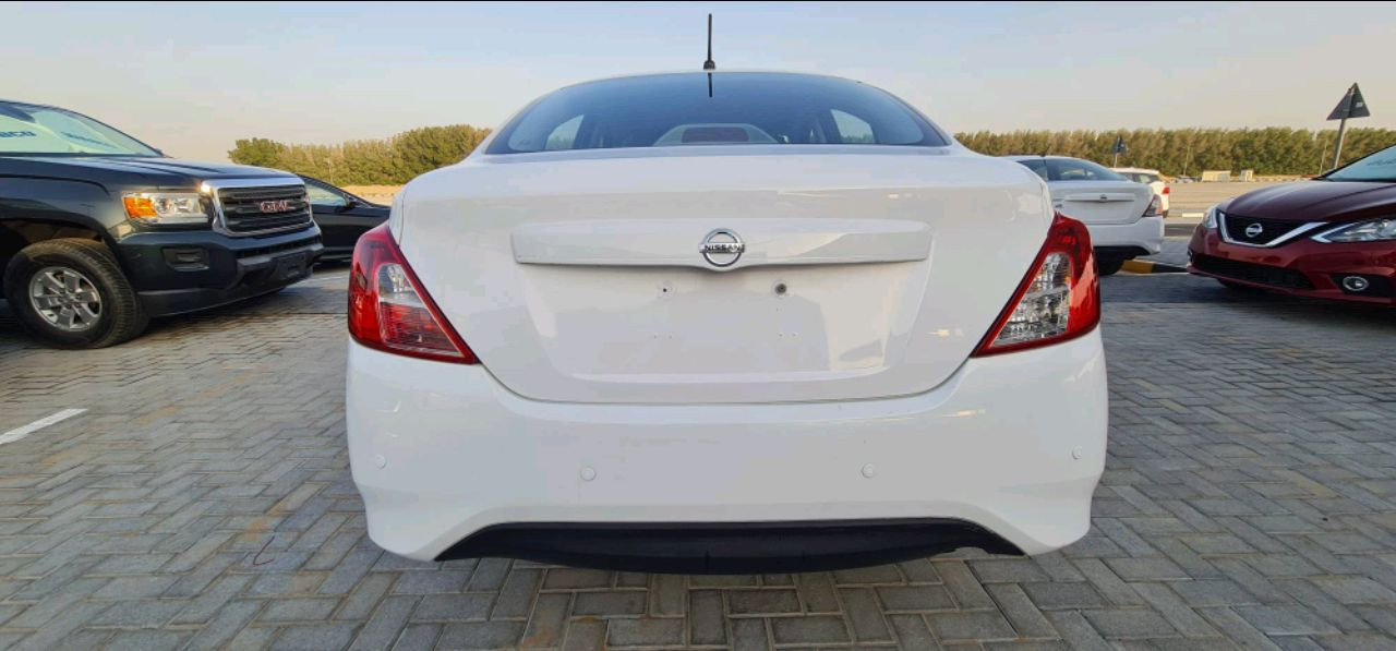 Nissan Sunny - Image 5