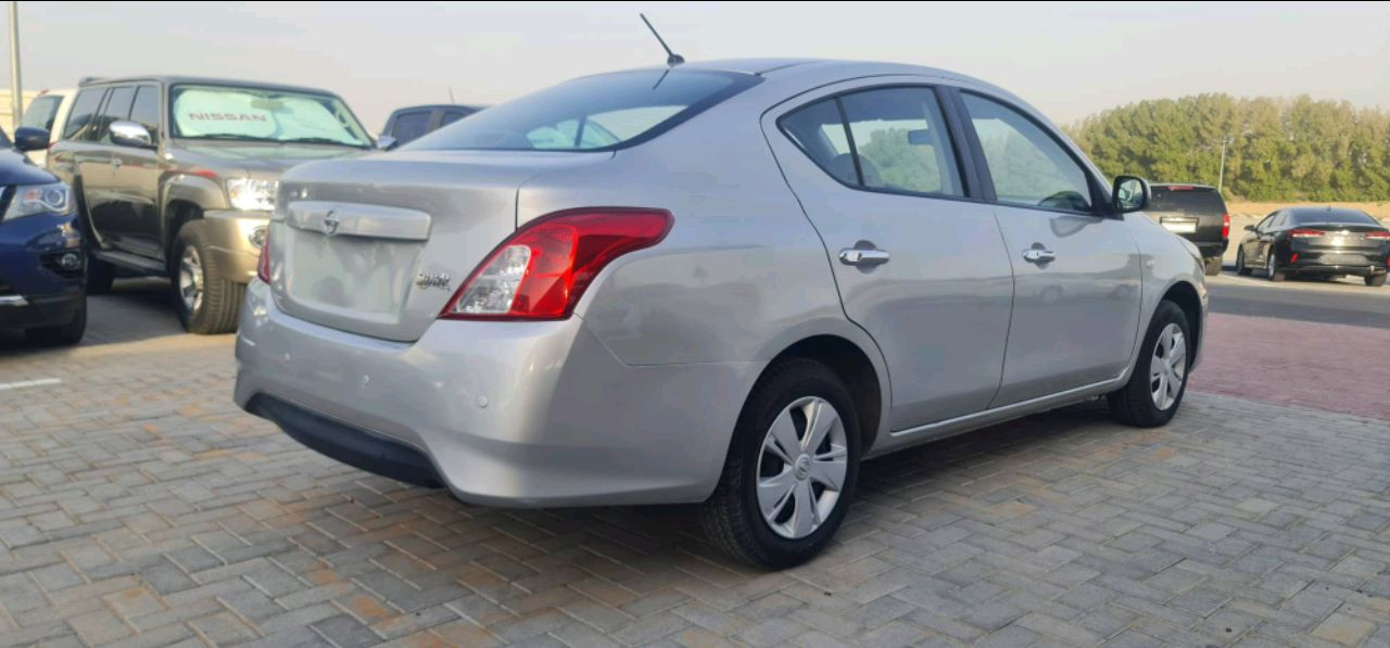 Nissan Sunny - Image 7