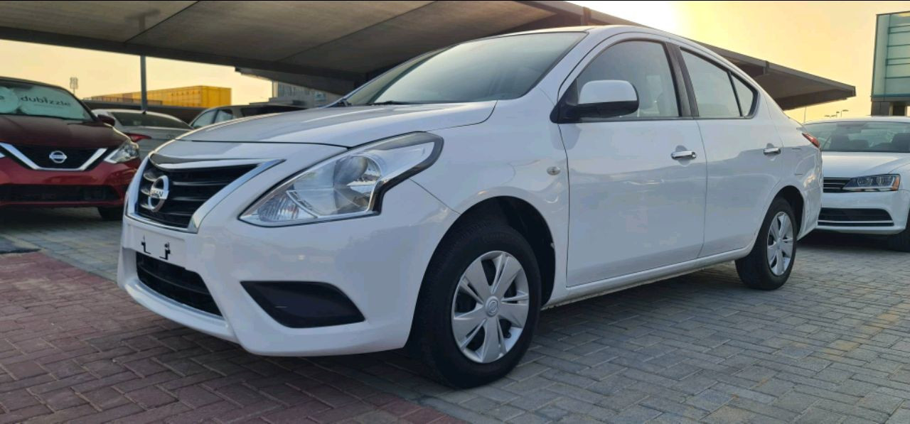 Nissan Sunny - Image 4