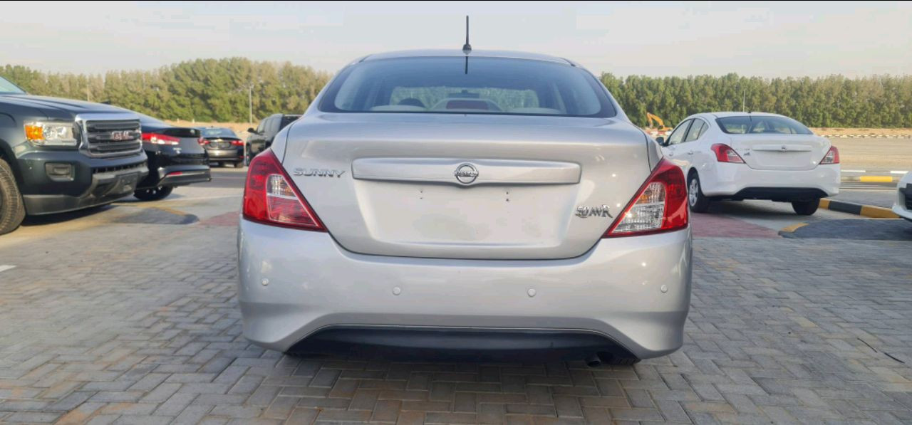 Nissan Sunny - Image 5