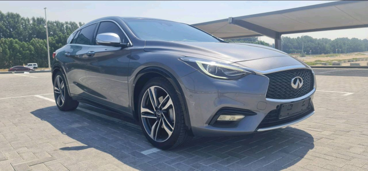 Infiniti Q30 - Image 10