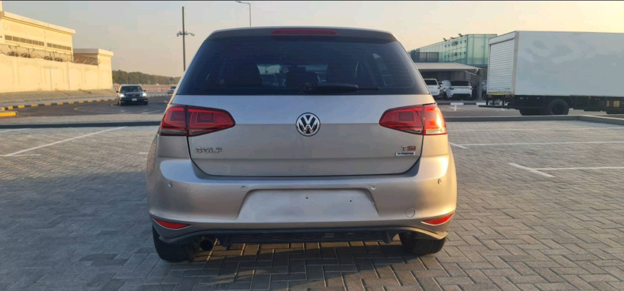 Volkswagen Golf - Image 5
