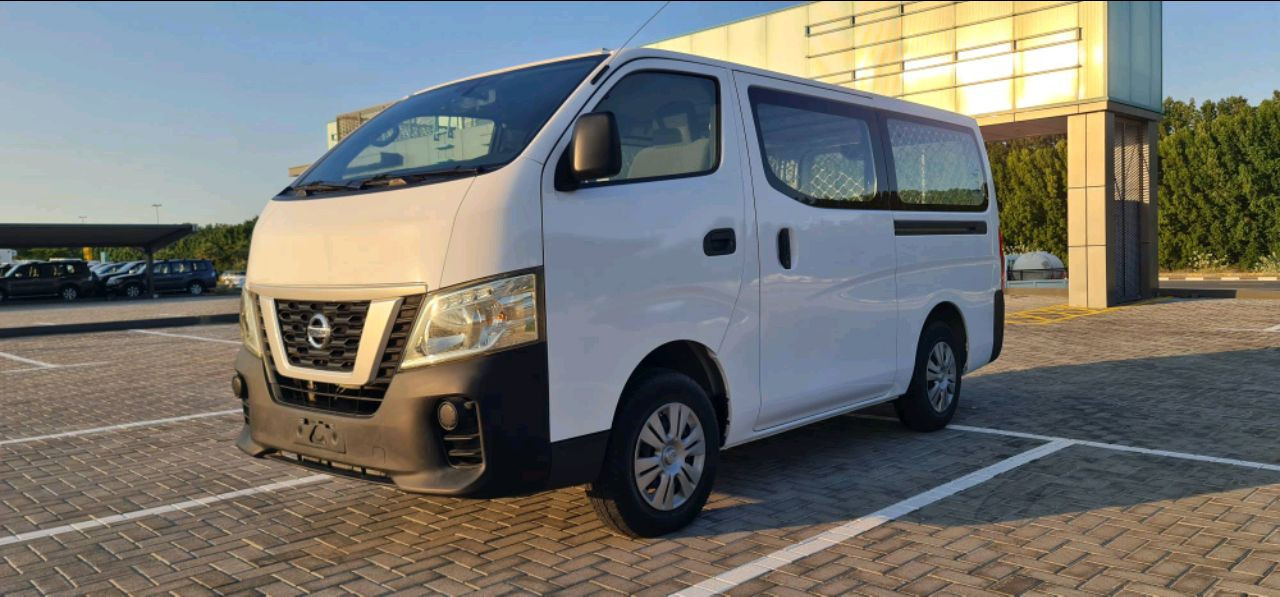Nissan Urvan - Image 4