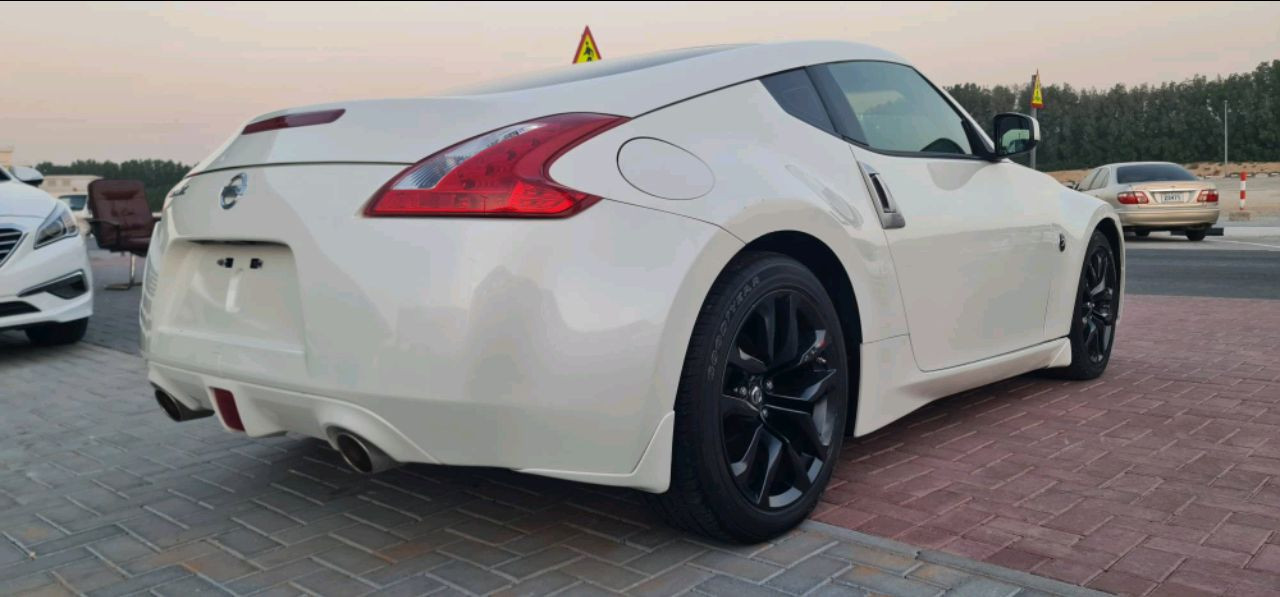 Nissan 370z - Image 7