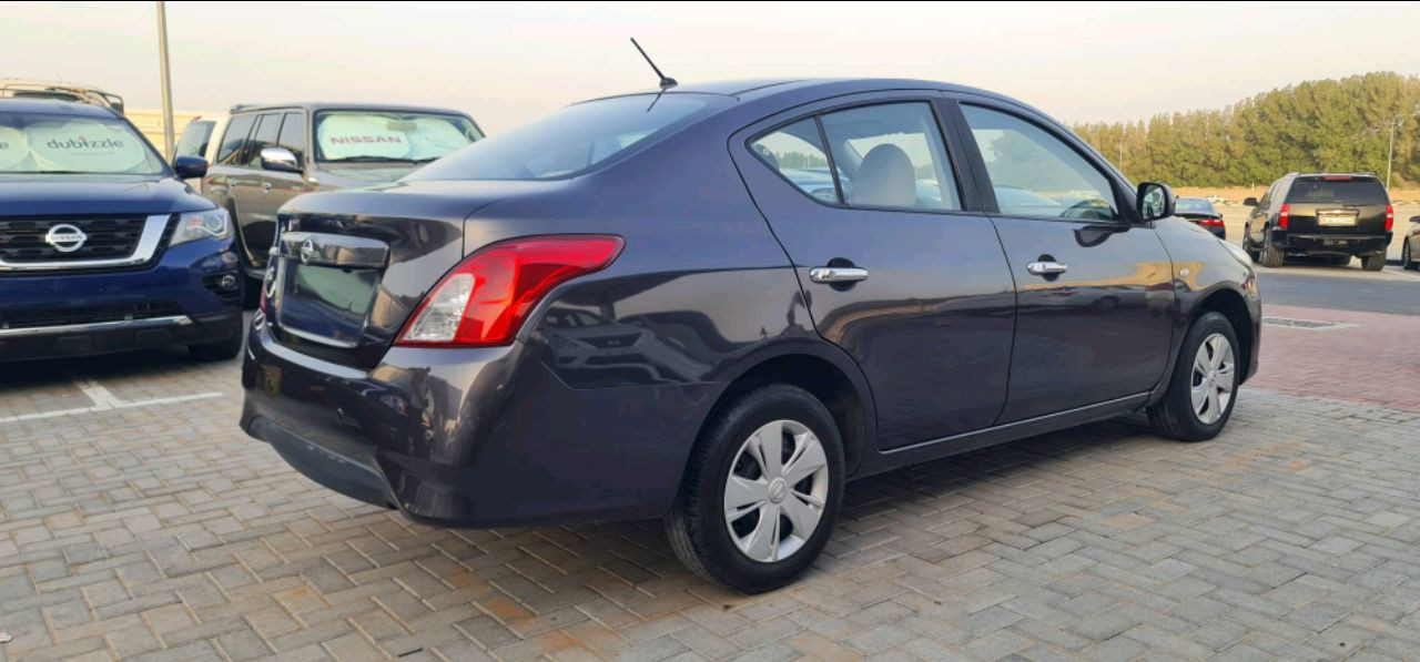 Nissan Sunny - Image 7
