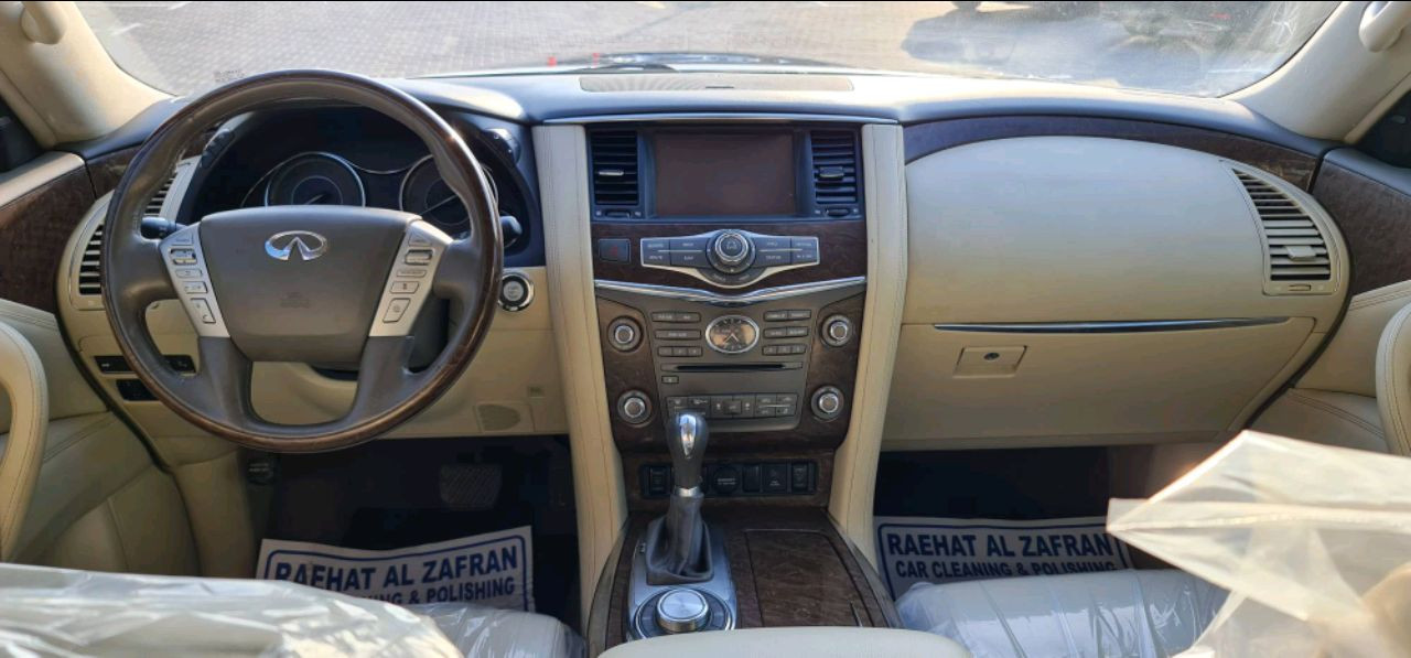 Infiniti QX80 - Image 11
