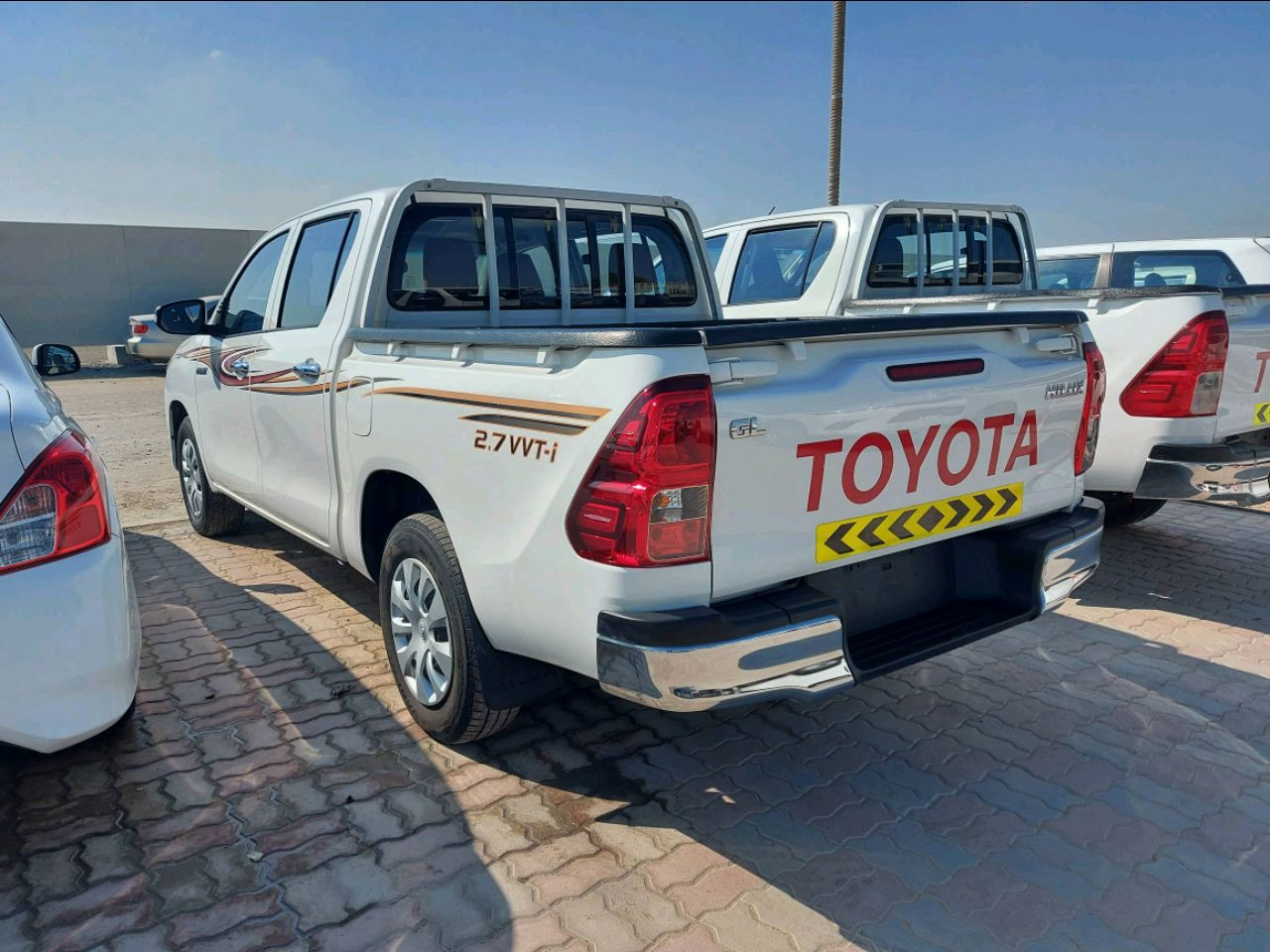 Toyota Hilux - Image 4