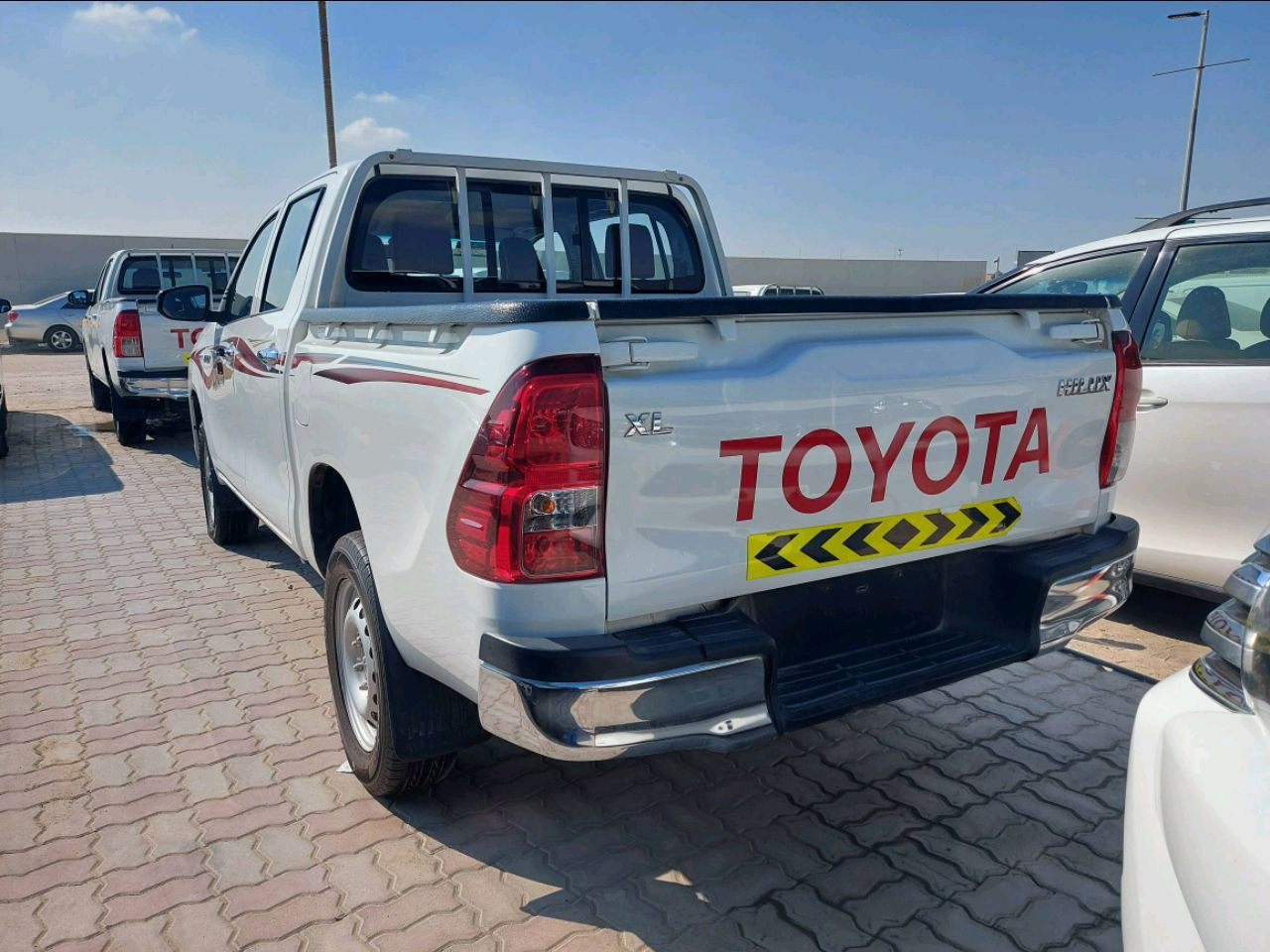 Toyota Hilux - Image 6