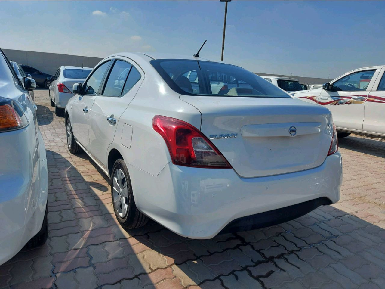 Nissan Sunny - Image 3