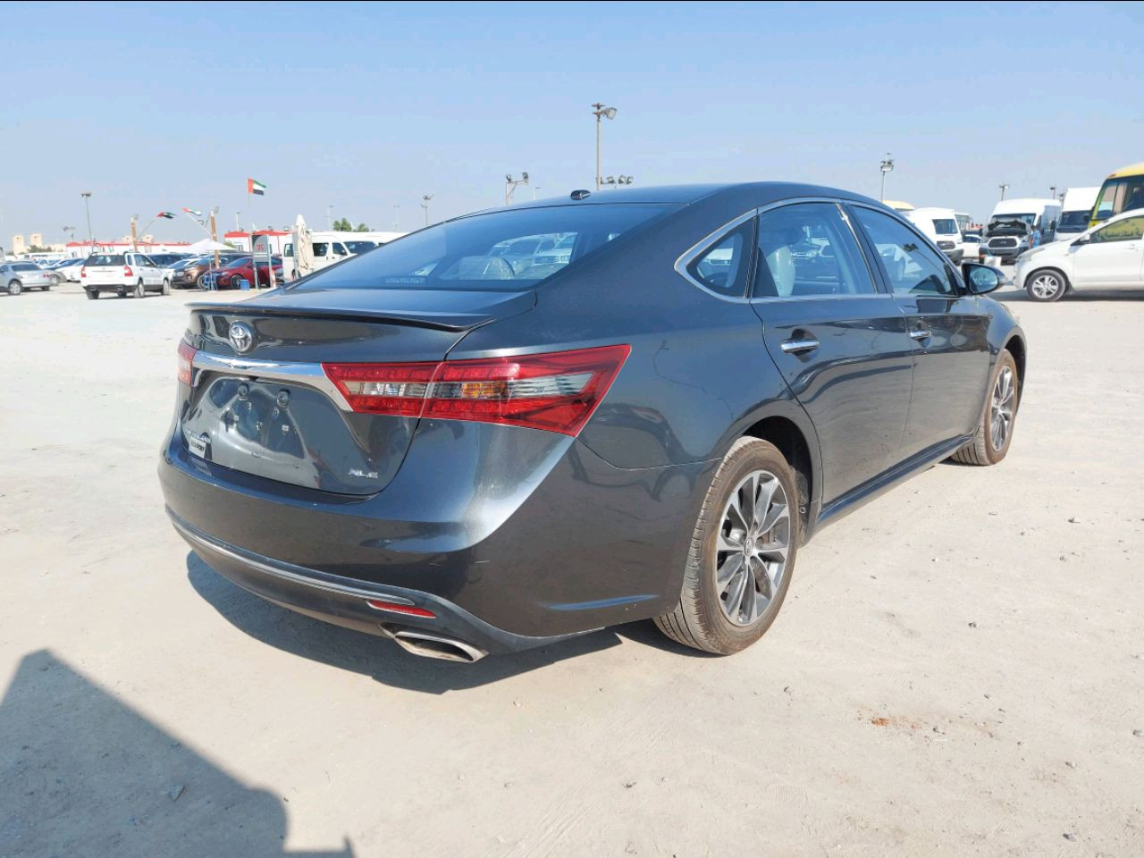 Toyota Avalon - Image 3
