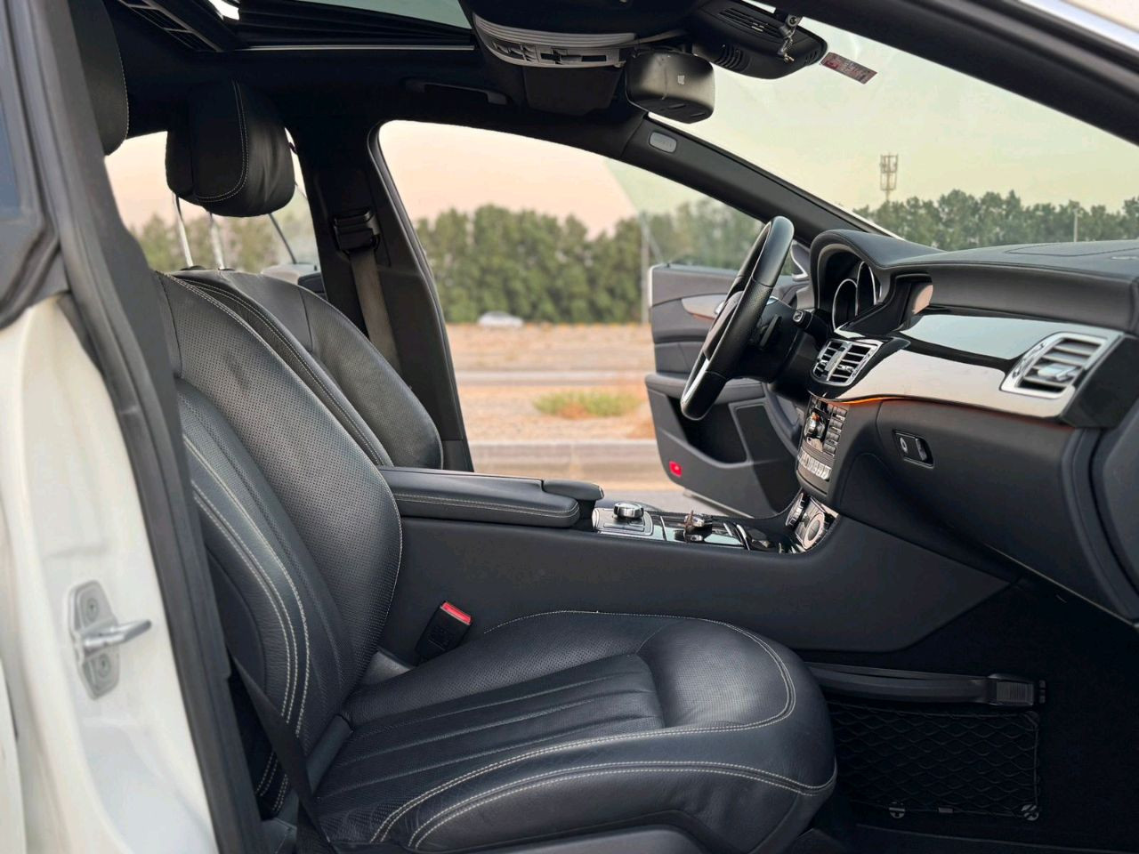 Mercedes Benz CLS-Class - Image 8