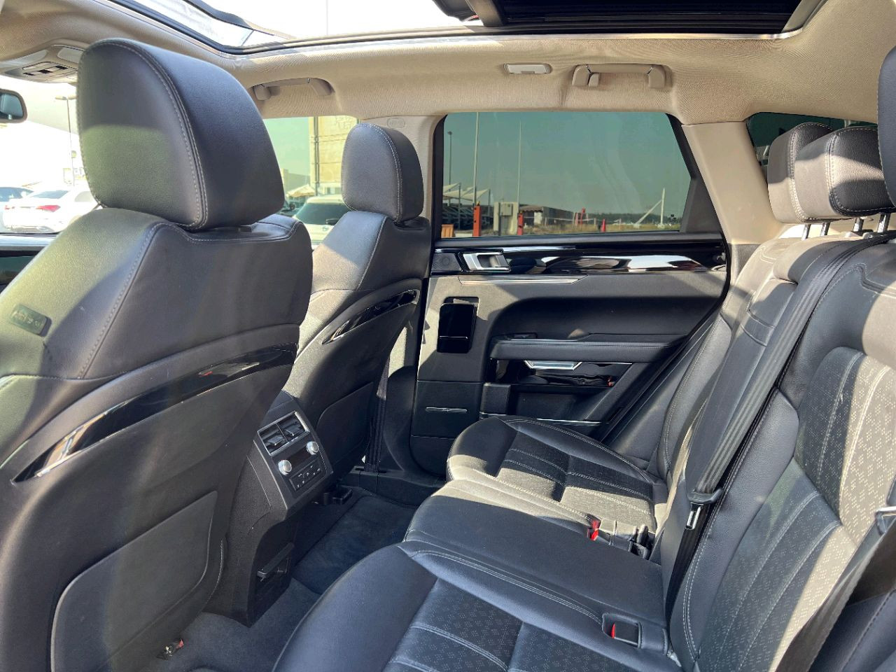 Zotye T 700 - Image 11