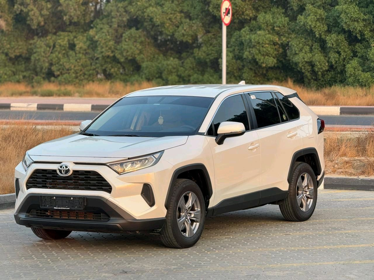 Toyota Rav 4 - Image 8