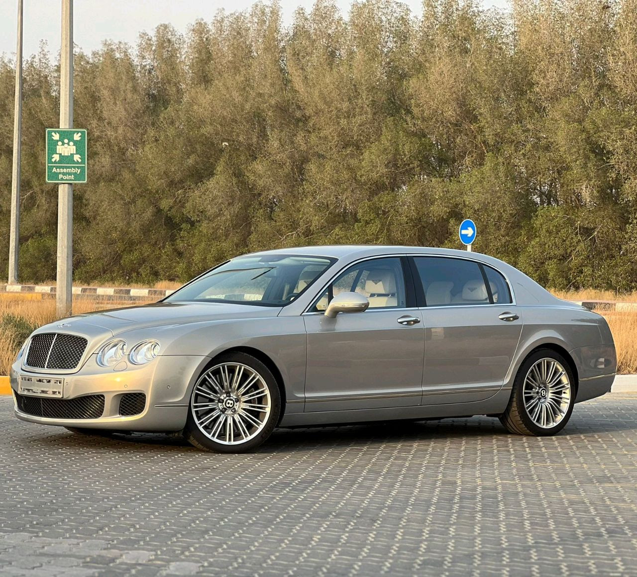 Bentley Continental Flying Spur - Image 4