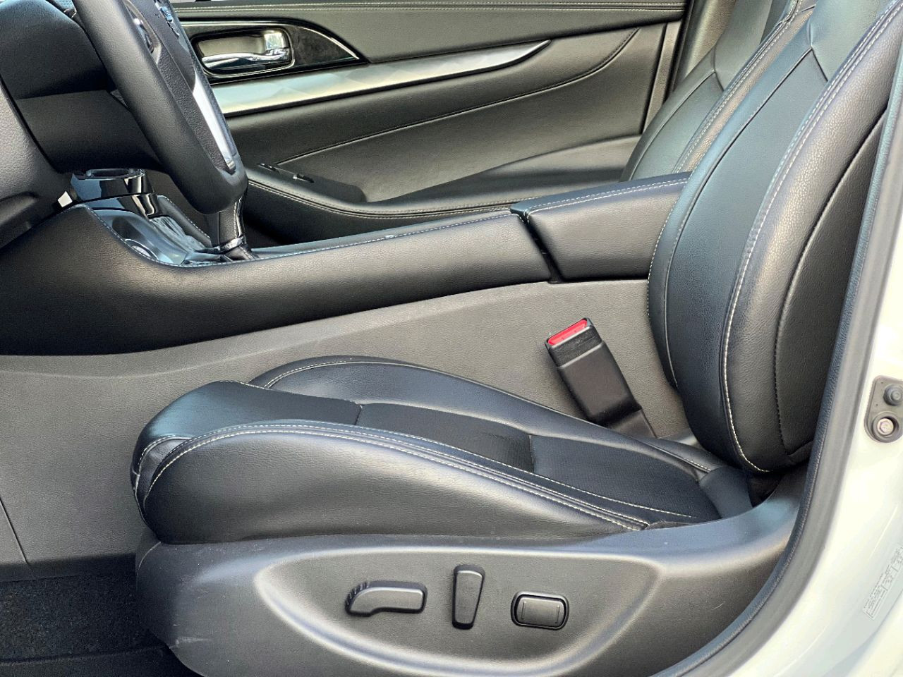 Nissan Maxima - Image 10
