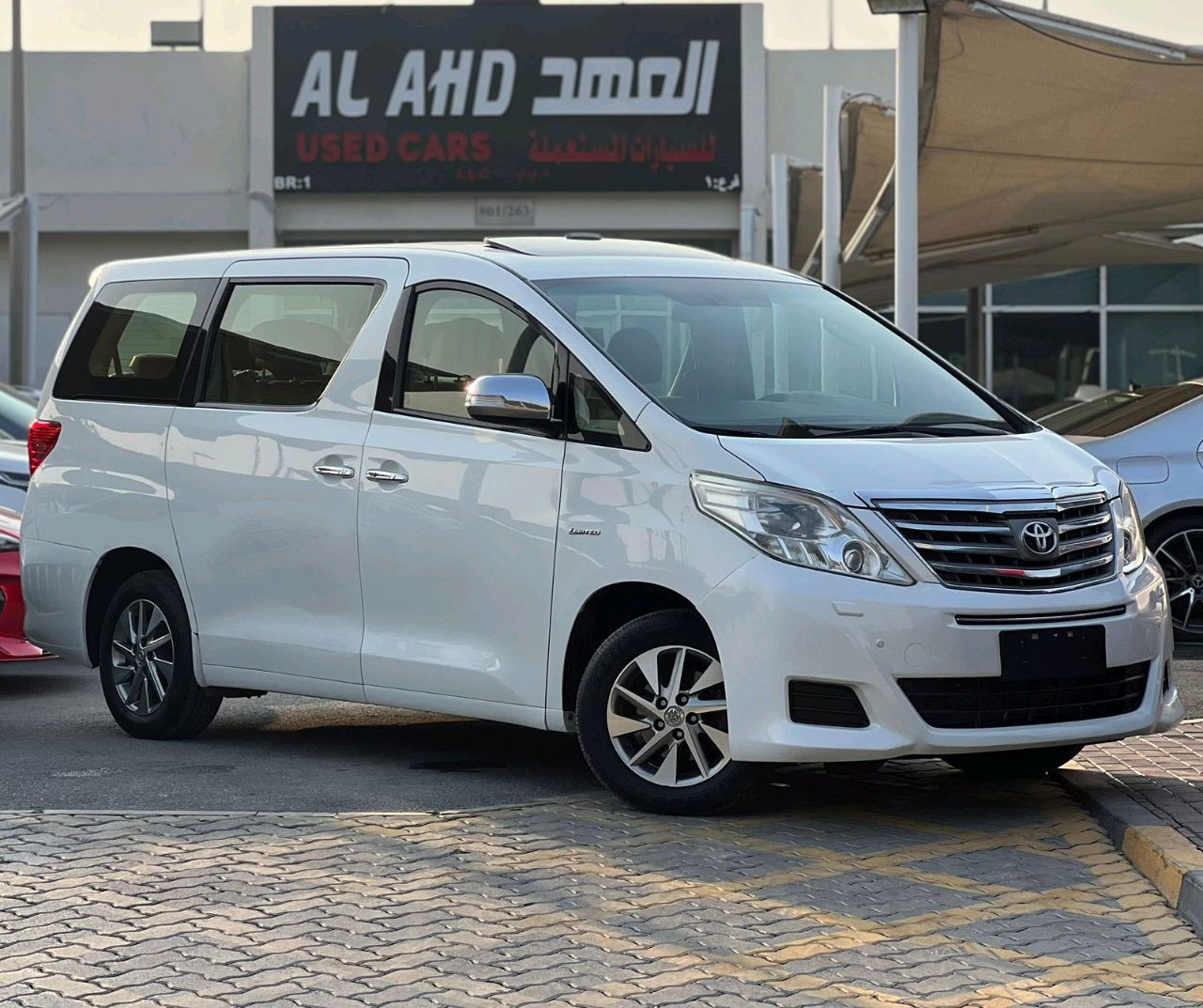 Toyota ALPHARD - Image 6