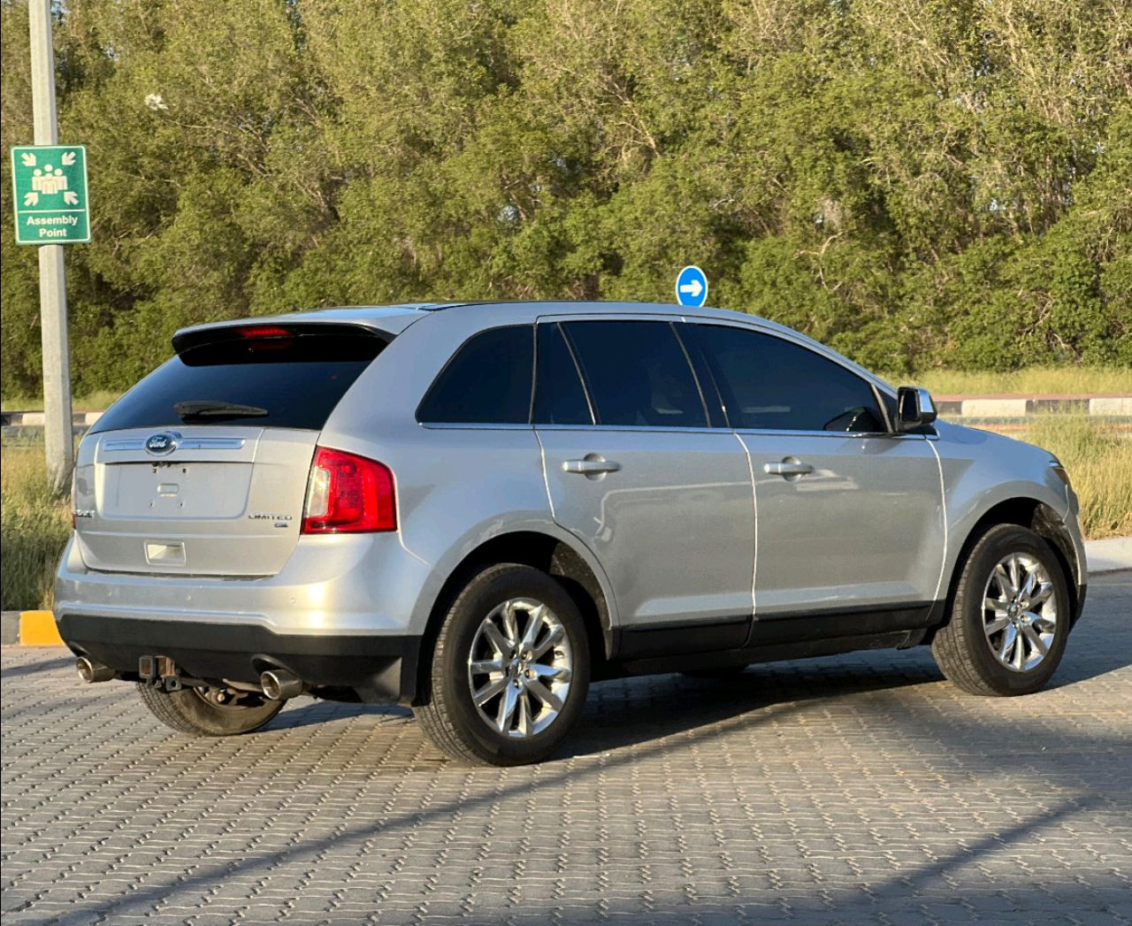 Ford Edge - Image 10