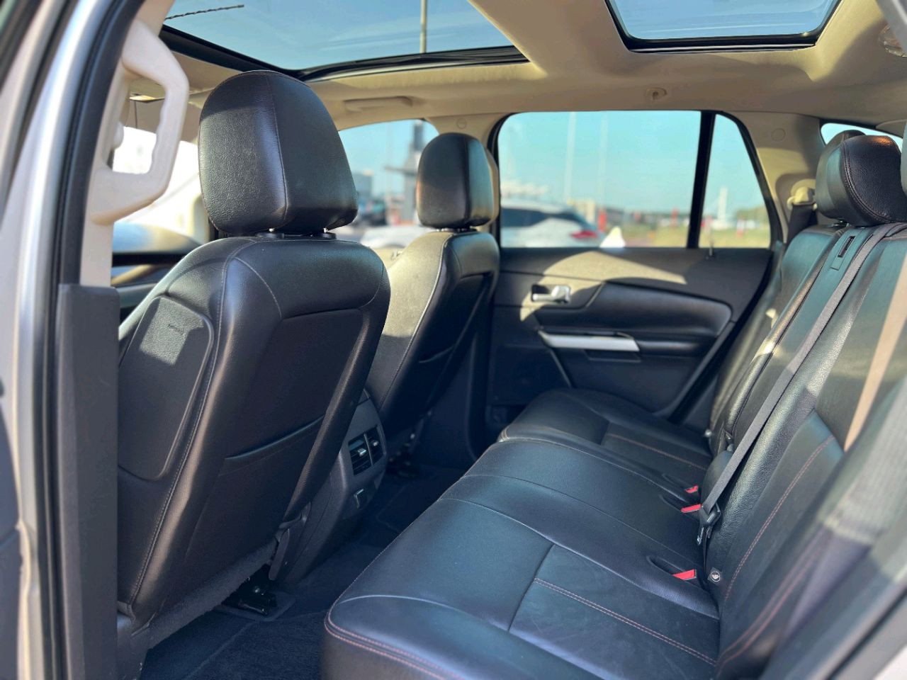 Ford Edge - Image 8