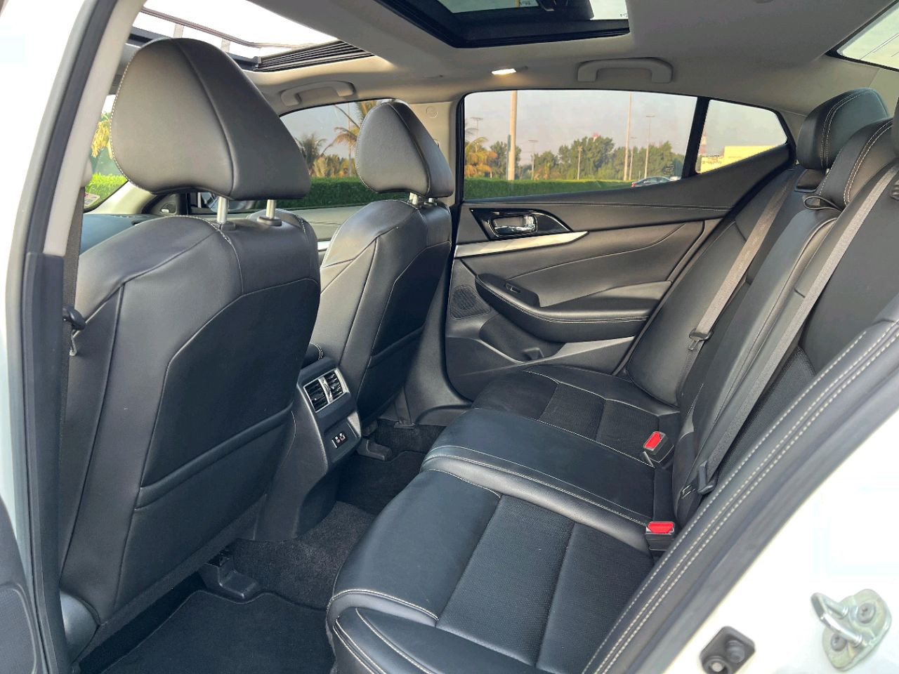 Nissan Maxima - Image 5