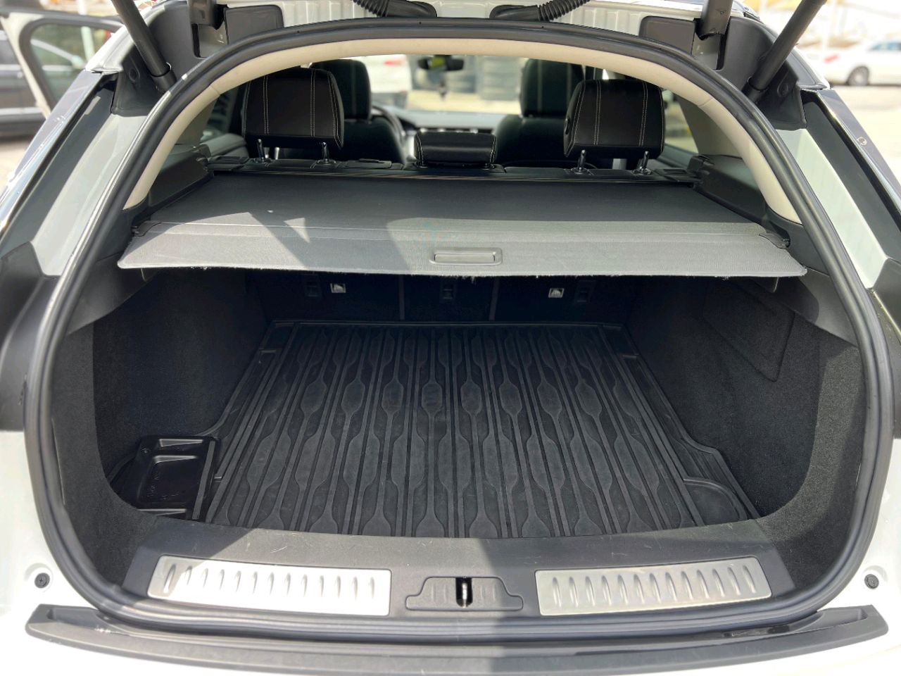 Range Rover VELAR - Image 6