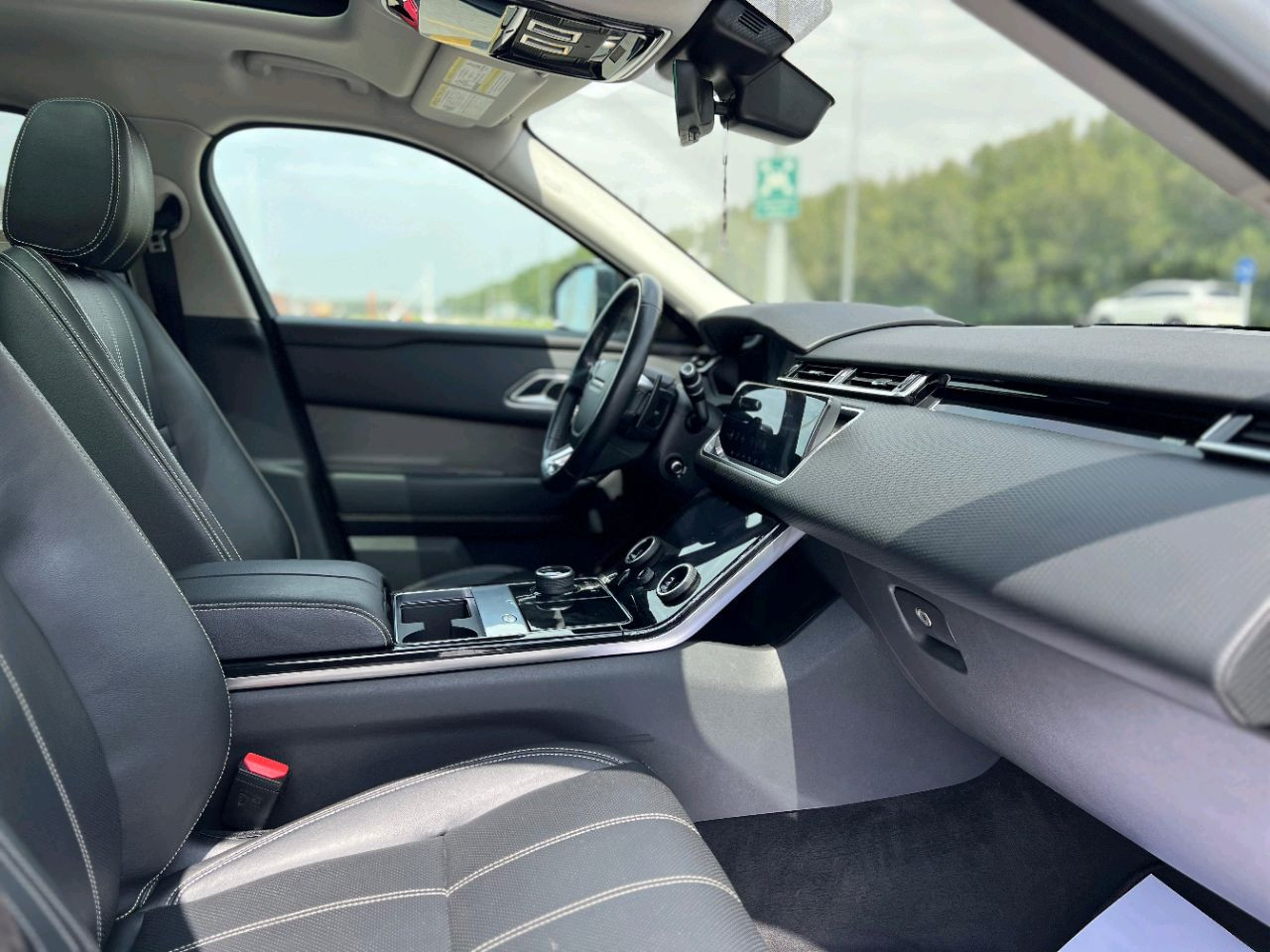 Range Rover VELAR - Image 5