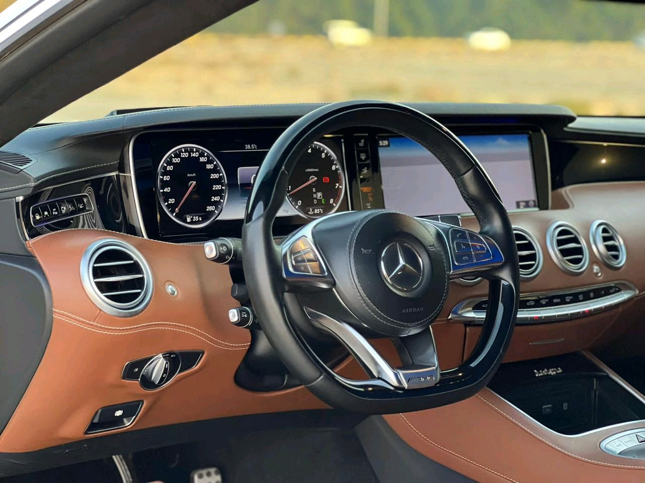 Mercedes Benz S-Class - Image 4