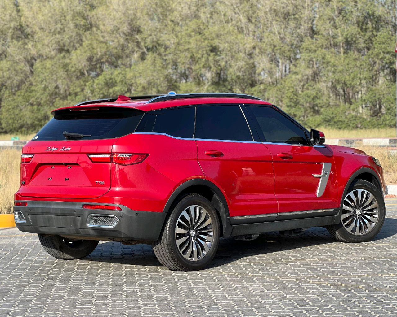 Zotye T 700 - Image 4