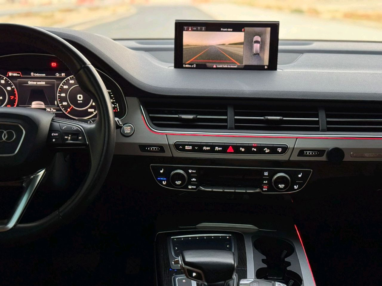 Audi Q7 - Image 3