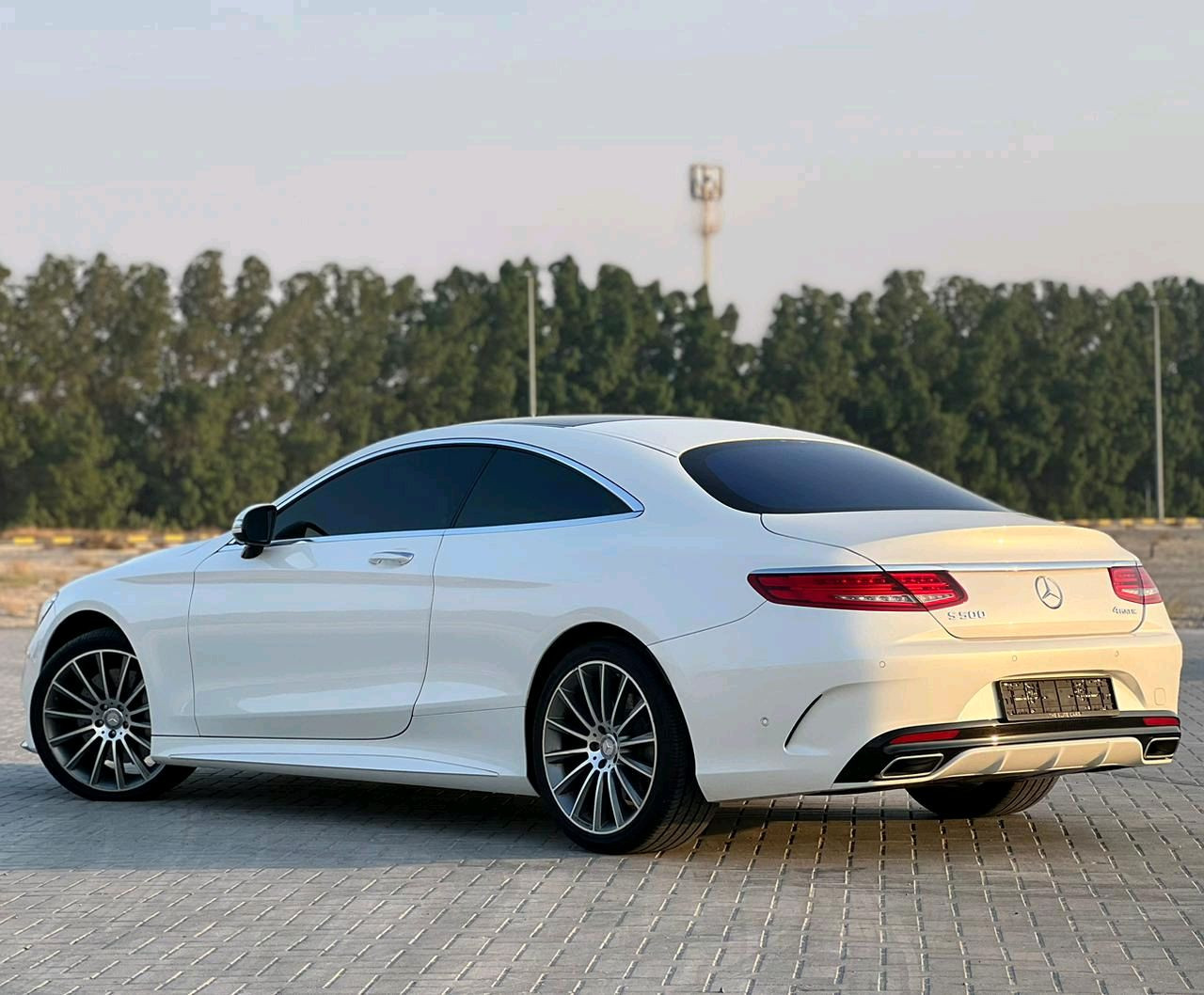 Mercedes Benz S-Class - Image 6