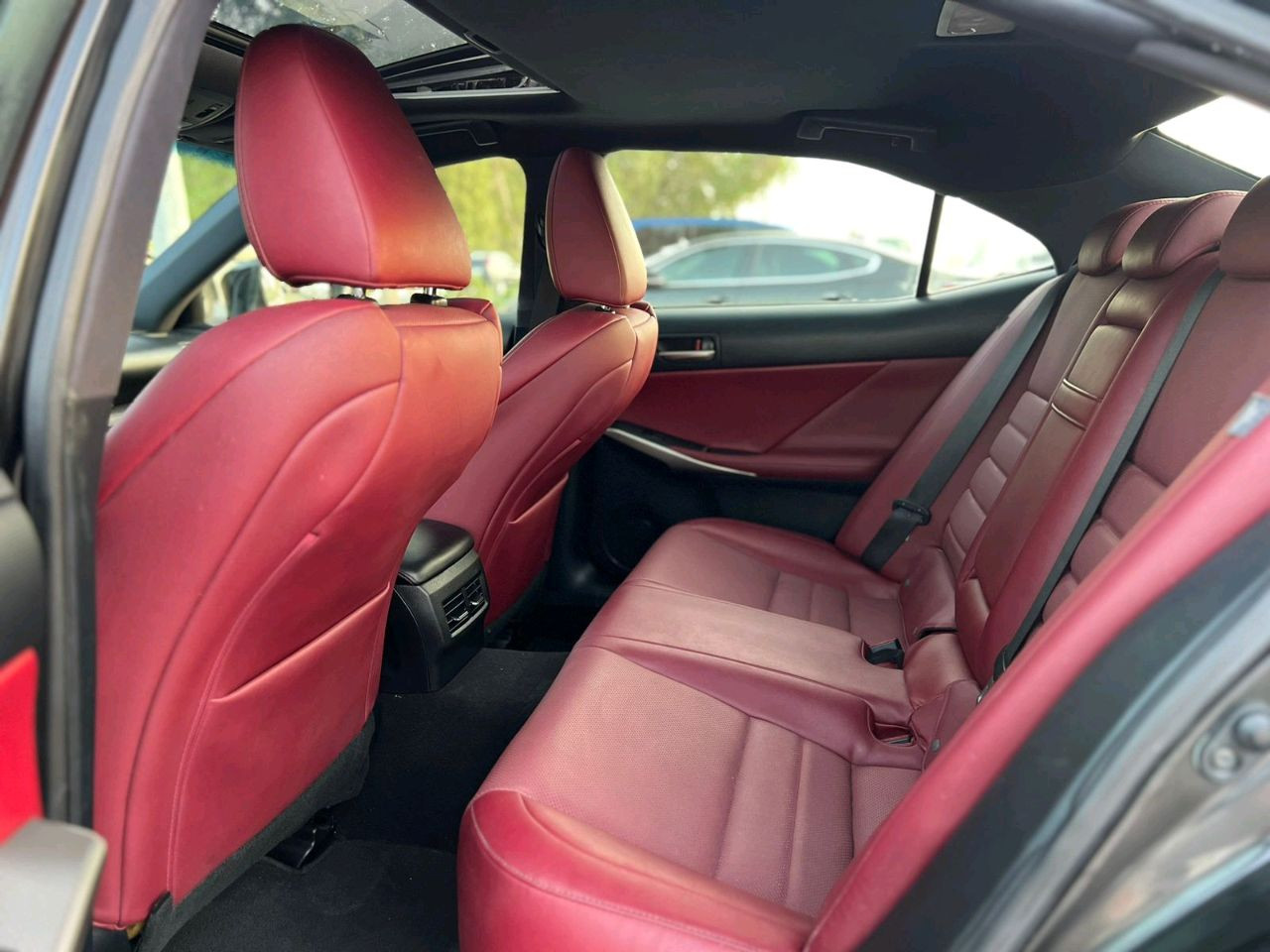 Lexus IS-Series - Image 11