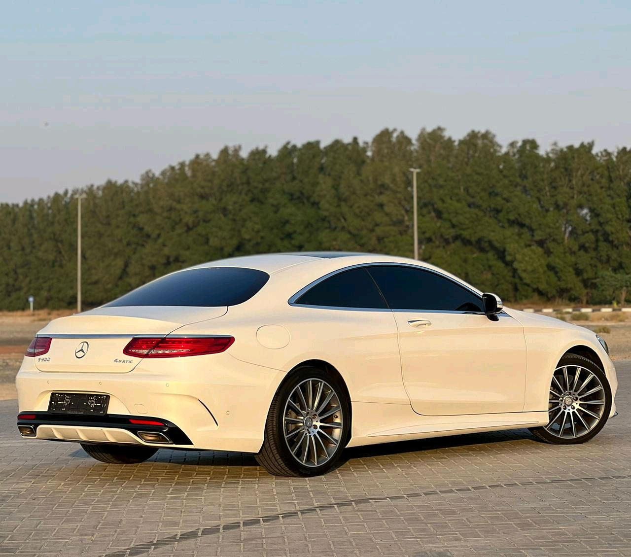 Mercedes Benz S-Class - Image 5
