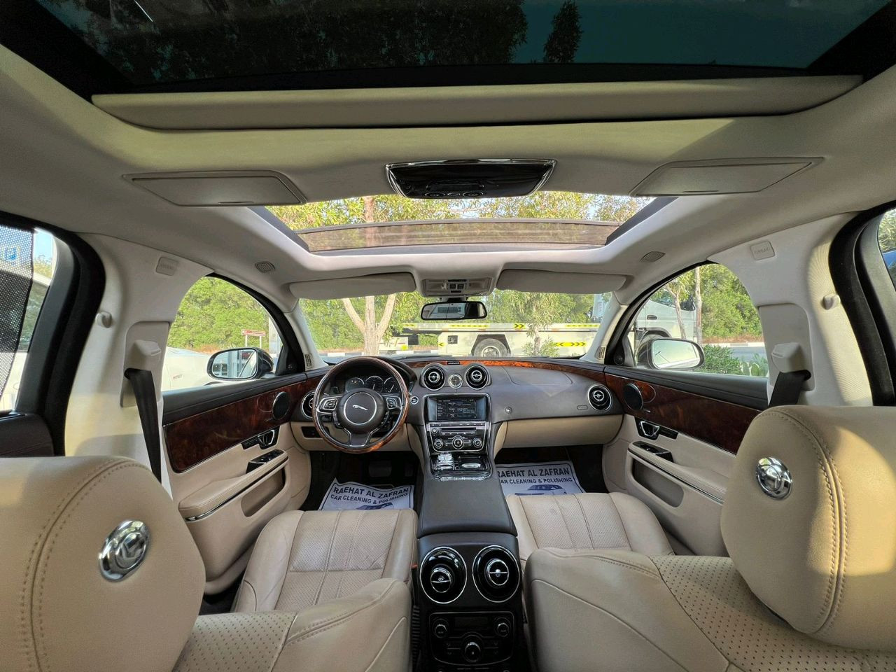 Jaguar XJ-Series - Image 6
