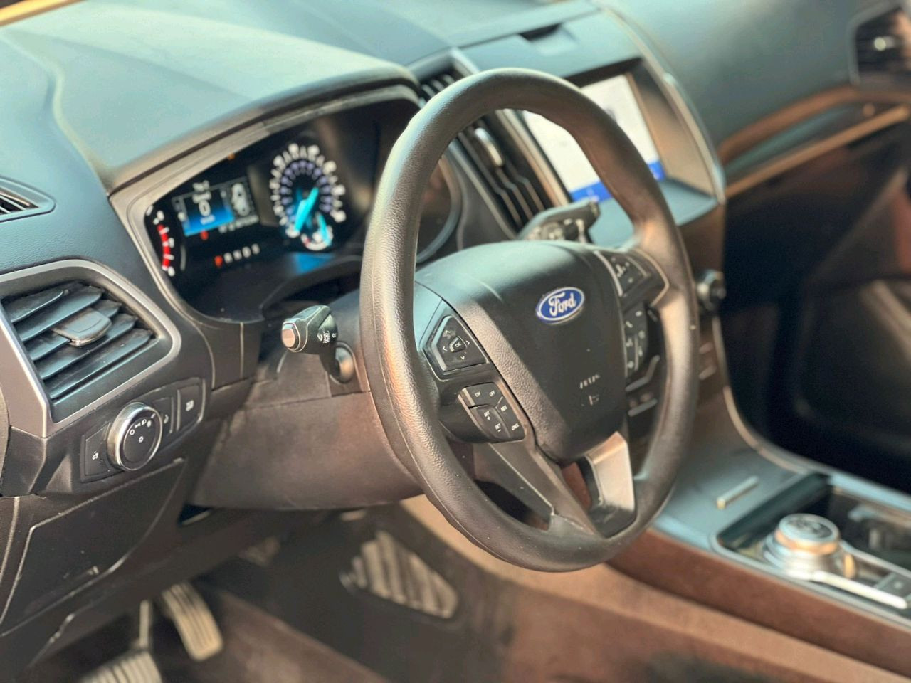 Ford Edge - Image 11