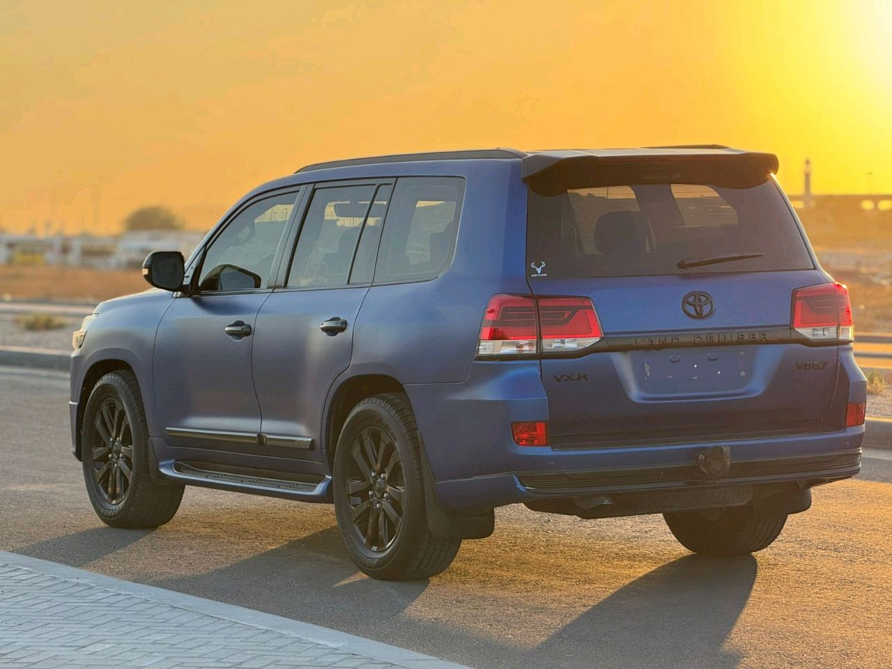 Toyota Land Cruiser - Image 5