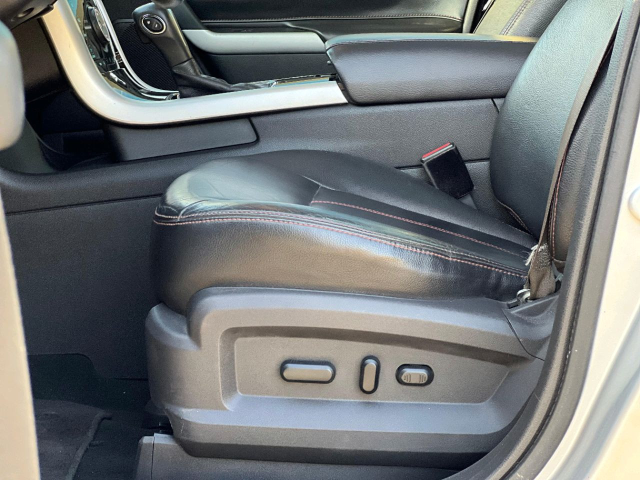 Ford Edge - Image 12
