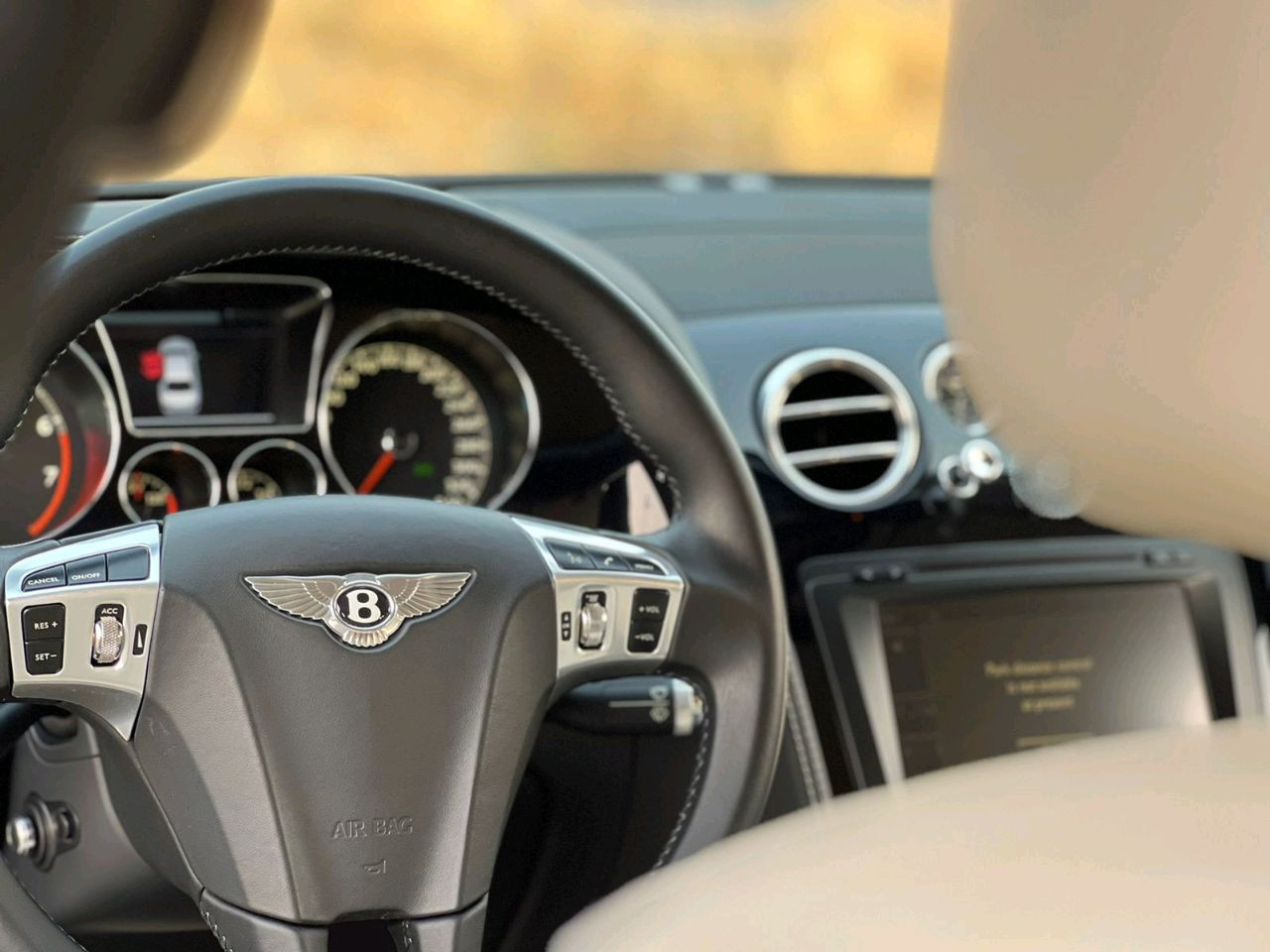 Bentley Continental Flying Spur - Image 10