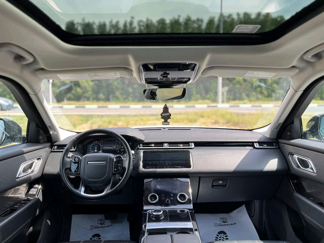 Range Rover VELAR - Image 10
