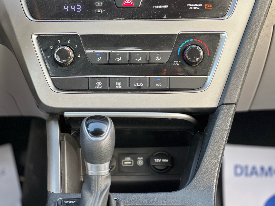Hyundai Sonata - Image 25