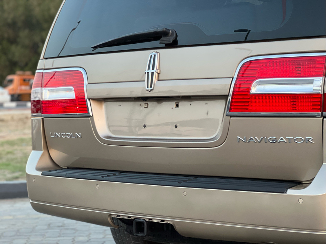 Lincoln Navigator - Image 6