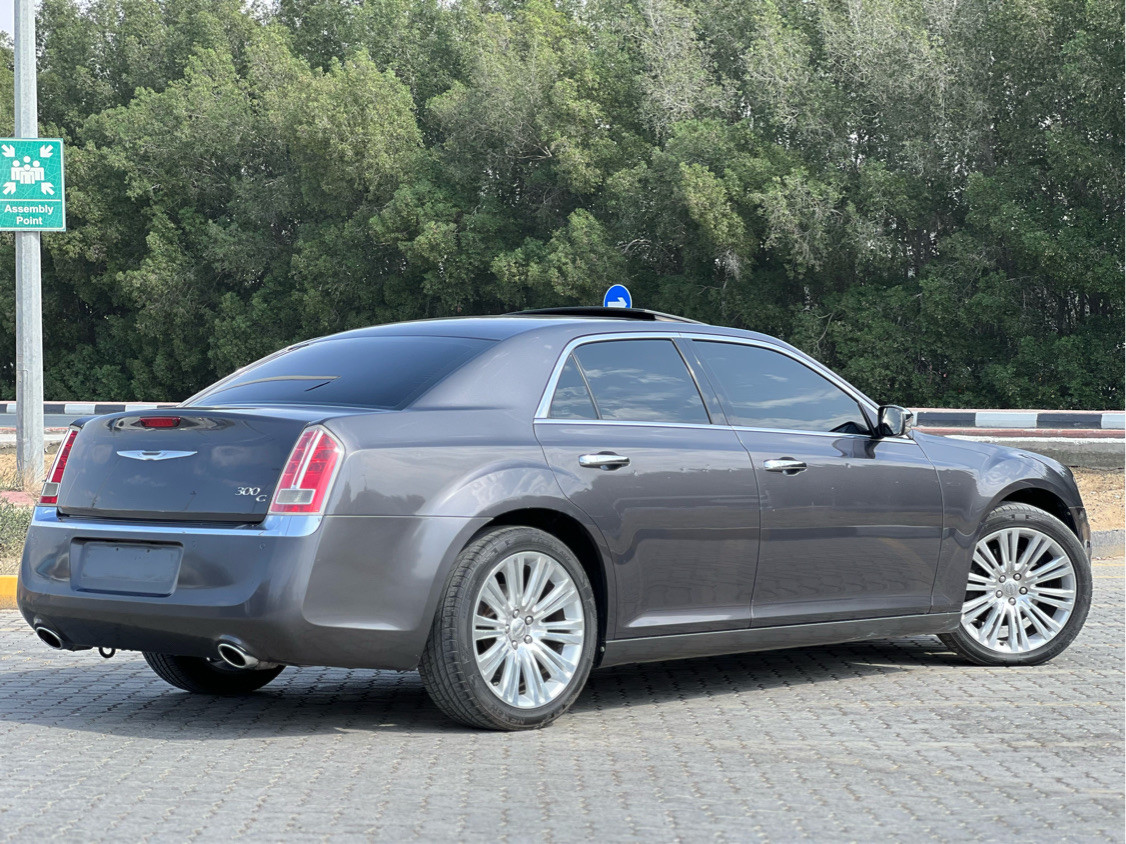 Chrysler 300M/300C - Image 9