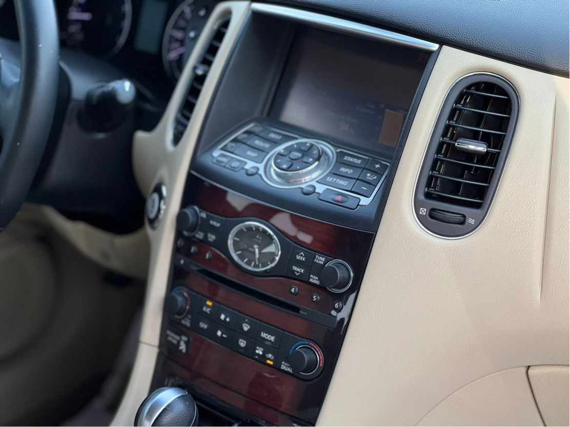 Infiniti QX50 - Image 12