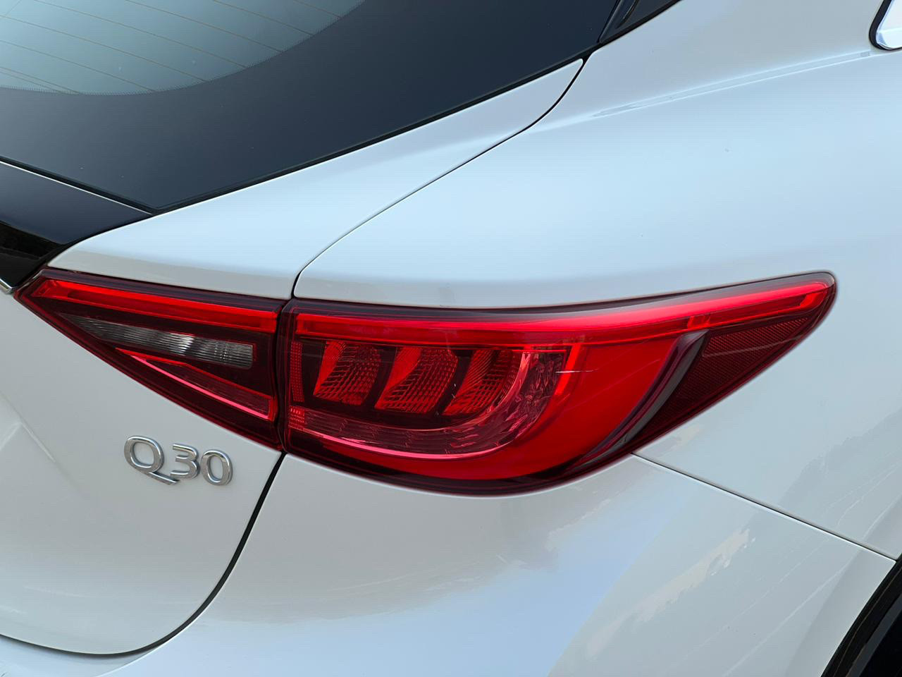 Infiniti Q30 - Image 3
