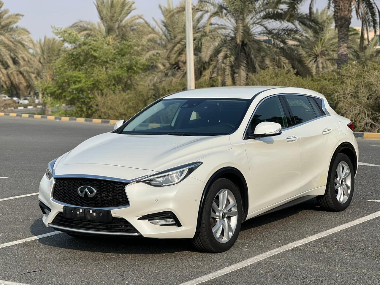 Infiniti Q30 - Image 16
