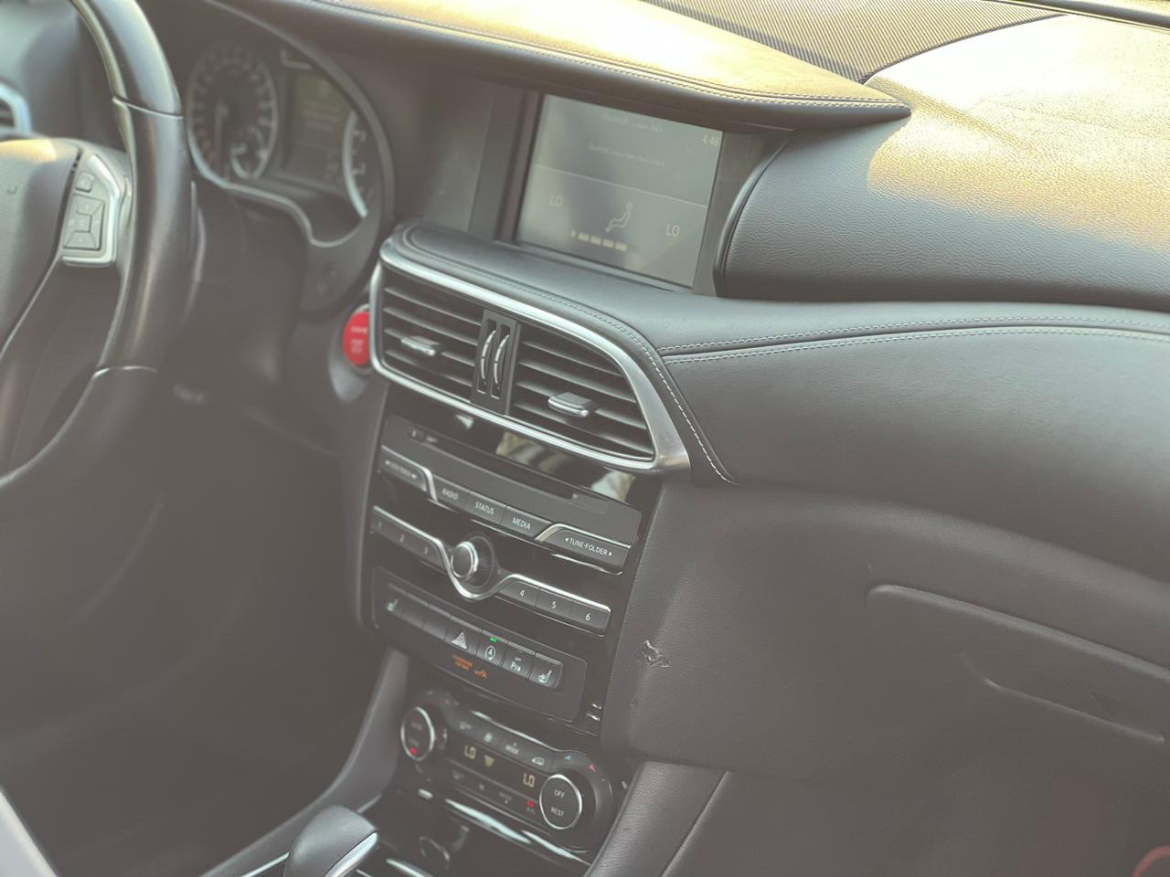 Infiniti Q30 - Image 7