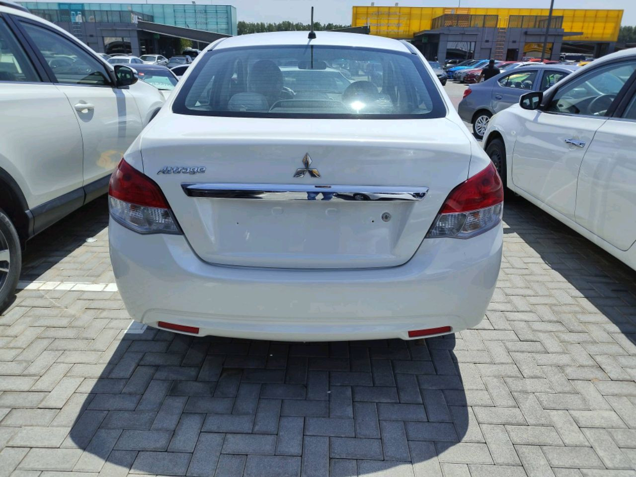 Mitsubishi Attrage - Image 5