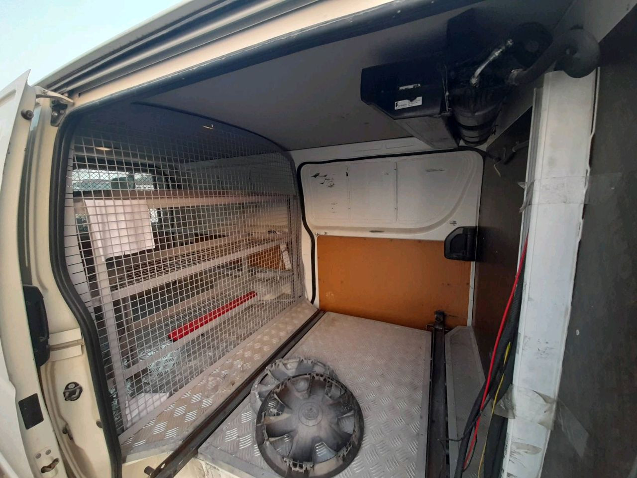 Toyota Hiace - Image 6