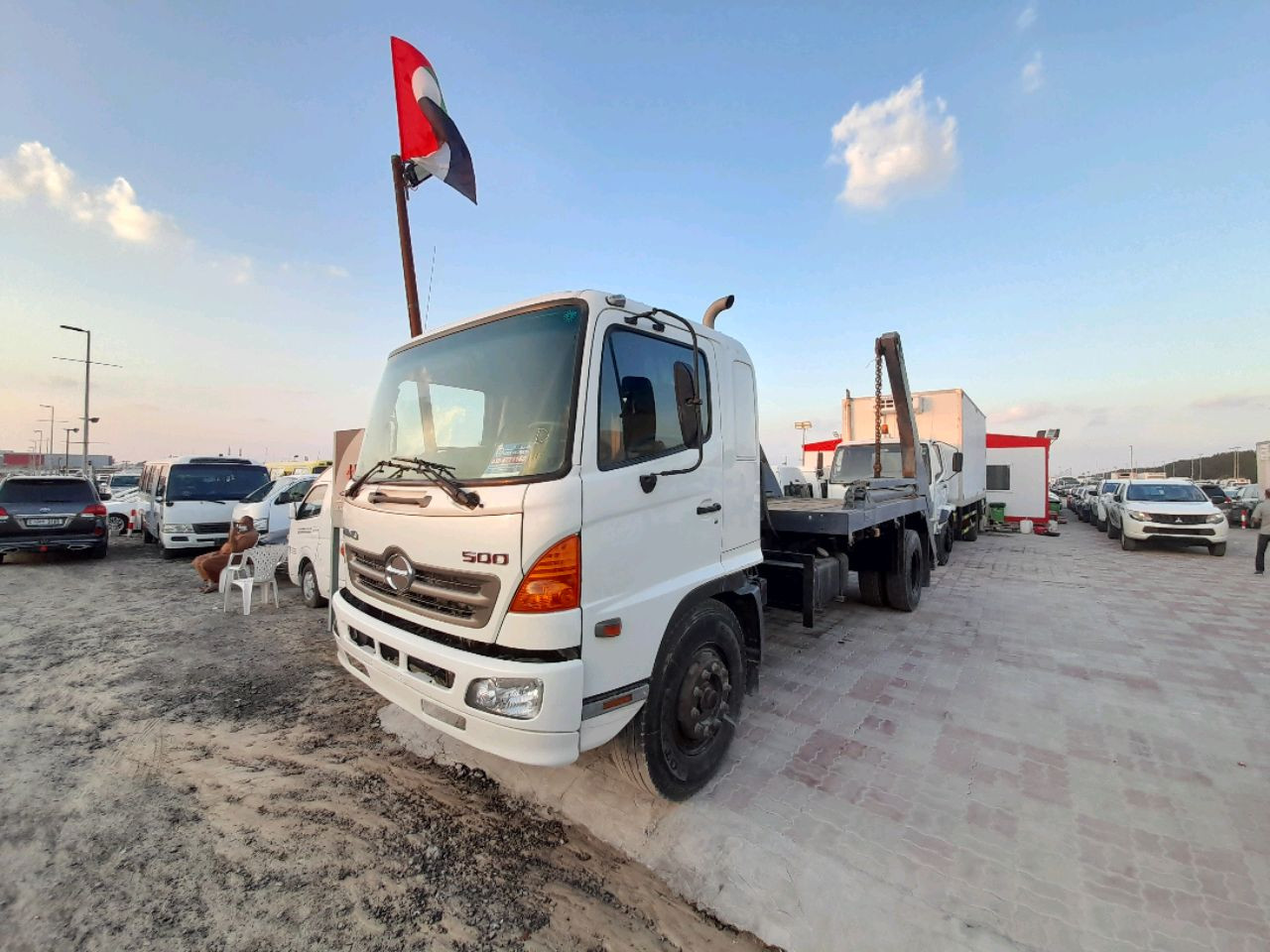 HINO 500