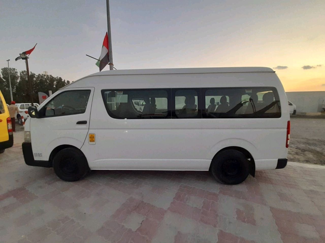 Toyota Hiace - Image 2