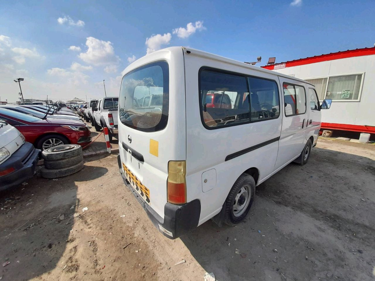 Nissan Urvan - Image 6