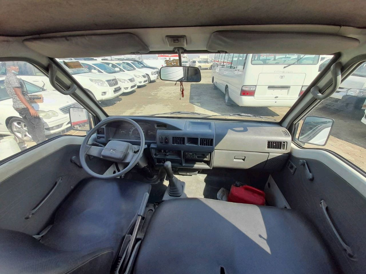 Mitsubishi L300 - Image 4